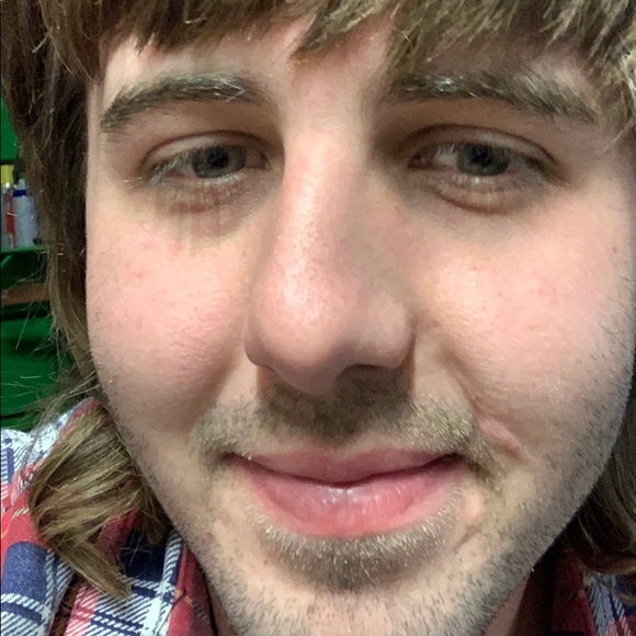 Meet your Posher, Travis - Picture 1 of 1